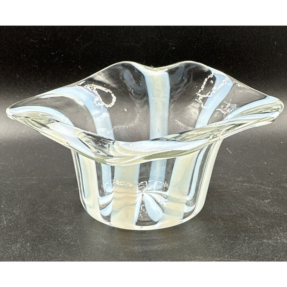 Stunning Murano Style White Opalescent Striped Bowl Ruffled Bowl Excellent! C24